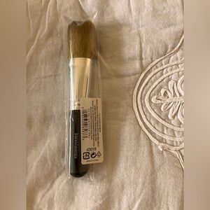 43018 Bare Minerals Full Flawless Face Brush NWT